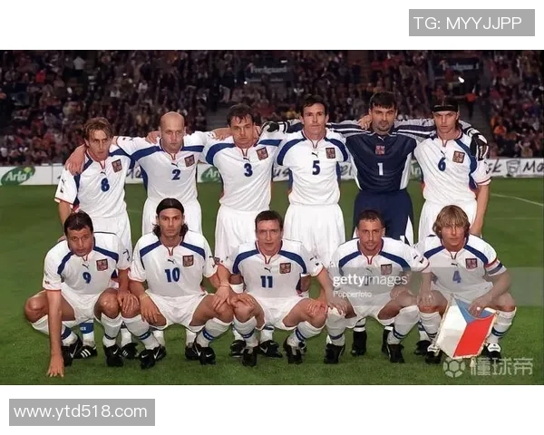 重庆羽毛球队在世界杯预选赛中的团队协作表现分析与点评